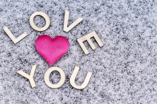 Dia Dos Namorados Coração Rosa Neve Com Letras Doces Dia — Fotografia de Stock