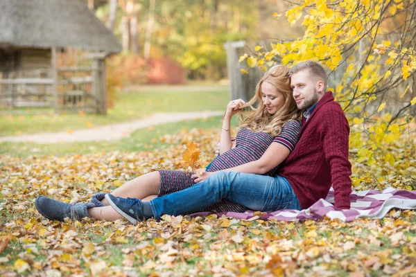 A portrait of young married couple expecting a baby — Stock Photo, Image