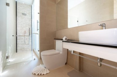 Lüks güzel iç gerçek banyo lavabo, klozet ev veya ev inşa özellikleri