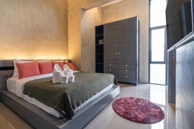 Modern yatak odasında iç loft tasarımı
