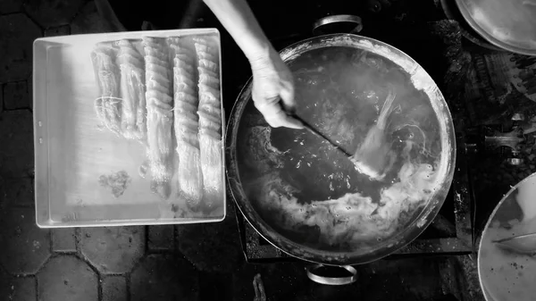 Pohled Shora Rukou Dělají Tradiční Thajské Dessert Foi Tanga Nebo — Stock fotografie