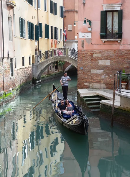 Venise Italie Avril 2018 Couple Caucasien Non Identifié Fait Une — Photo