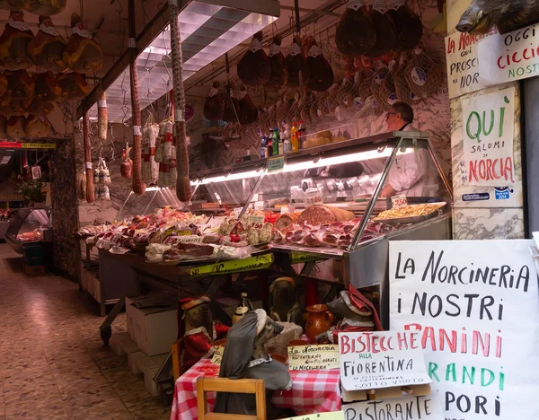 La Norcineria small shop near Plaza del Mercato Centrale in Flor — Stock Photo, Image