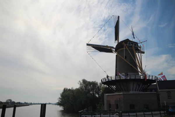 Windmill Windmill Fujerk Aan Den Ijssel Флагами Национального Дня Windmill — стоковое фото