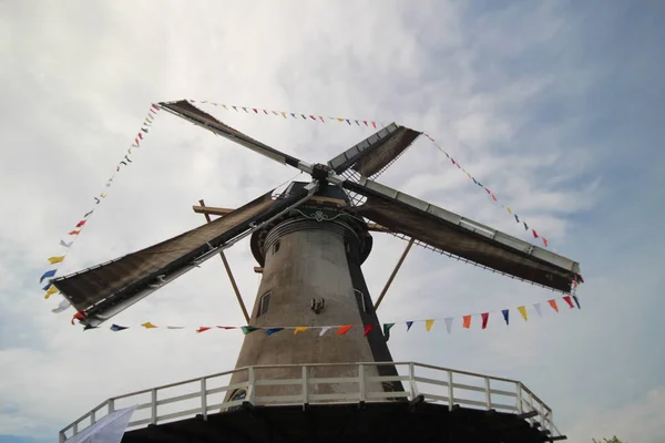 Wiatrak Haastrecht Wzdłuż Hollandse Ijssell Flagi Narodowe Święto Wiatraka Holandii — Zdjęcie stockowe