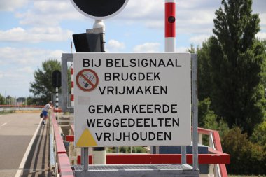 Prinses Margrietsluis köprüsünde yıkamak karmaşık Friesland Ijsselmeer ile bağlanmak için lemmer kasabasında