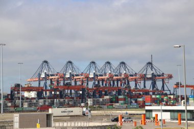 Deniz taşıma kapsayıcılardan işlemek için Maasvlakte Hollanda Rotterdam liman, Euromax terminalleri