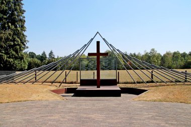 Woeste Hoeve Hoenderloo, Hollanda içinde Anıtı. Ss genel Rauter bir başarısız saldırı sonra Germen bu noktada Mart 1945 yılında 117 kişi idam