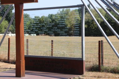 Woeste Hoeve Hoenderloo, Hollanda içinde Anıtı. Ss genel Rauter bir başarısız saldırı sonra Germen bu noktada Mart 1945 yılında 117 kişi idam