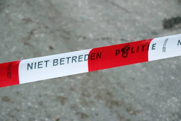 Червоний Білою Стрічкою Текстом Голландський Niet Betreden Politie Означає Trespassing — стокове фото