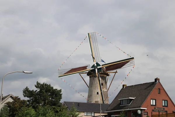 Moinho Vento Grãos Windlust Kortenoord Com Bandeiras Nieuwerkerk Aan Den — Fotografia de Stock