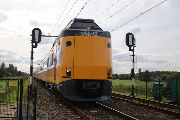 Icmm Koploper Trem Está Correndo Uma Pista Nieuwerkerk Aan Den — Fotografia de Stock