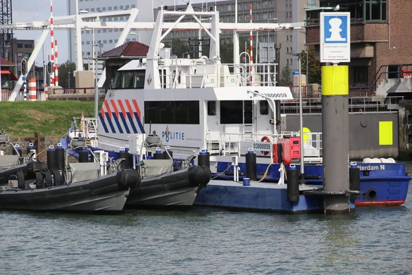 Skip Politistasjonen Rotterdam Sjøhavnepolitiet Nederland – stockfoto