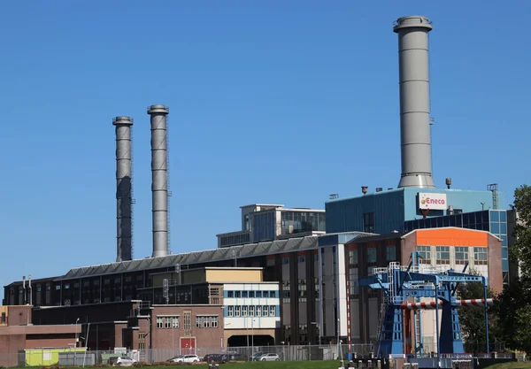 Utrecht Hollanda'da Eneco enerji firmasının endüstriyel Kojenerasyon tesisi.