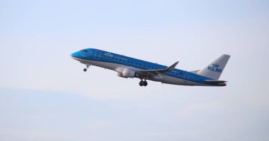 PH-Exs kım Cityhopper Embraer Erj-175std Kaagbaan (06-24) Schiphol Amsterdam Hollanda başlamaktadır