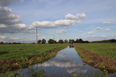 Zuidplaspolder Moordrecht, Hollanda içinde adlı Batı alanının en düşük fiyat alanında suyla hendek.