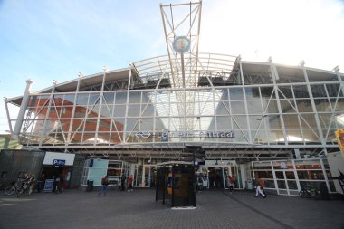 En büyük üniversite şehirlerinden biri olan Hollanda Leiden Centraal Tren İstasyonu inşası