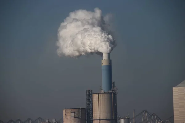 Vapor Sale Chimenea Central Eléctrica Carbón Engie Puerto Rotterdam Maasvlakte — Foto de Stock