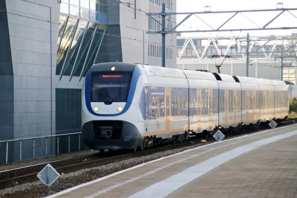 Train Banlieue Local Slt Sur Gare Leyde Aux Pays Bas — Photo