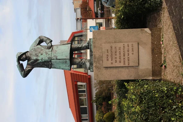 Άγαλμα Στην Αποβάθρα Στην Ολλανδία Van Hoek Για Όλα Πέσει — Φωτογραφία Αρχείου