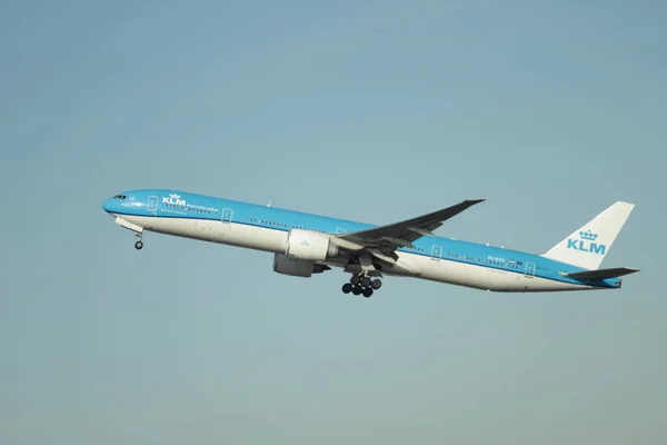 Bvu Klm Royal Dutch Airlines Boeing 777 Sale Desde Kaagbaan — Foto de Stock