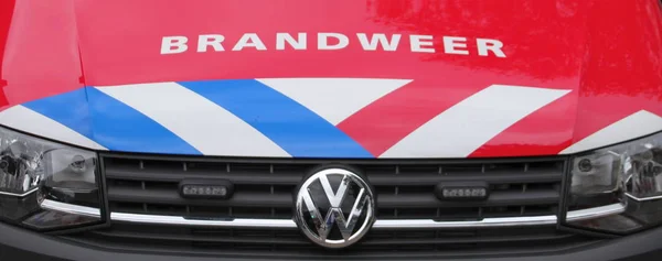 Politieagent Achterkant Van Politie Auto Het Meten Van Snelheid Laser — Stockfoto