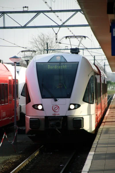 Arriva Flirt Für Pendler Bahnhof Dordrecht Bahnsteig — Stockfoto