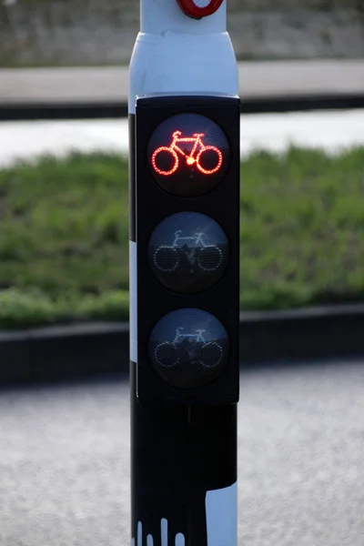 Spezielle Ampel Hoch Und Niedrig Und Taste Das Licht Auf — Stockfoto