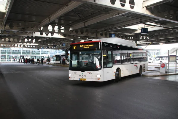 Місцева Автобусна Htm Buzz Вокзалі Den Haag Центральний Номер 1012 — стокове фото