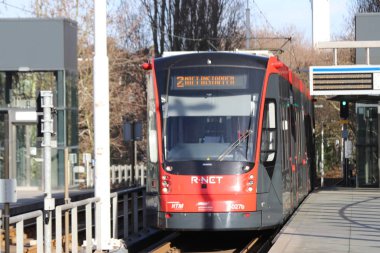 Htm R-Net 5027 hatta 2 tramvay istasyonu Ternoot Lahey hizmeti olmadan Avenio Siemens Tren