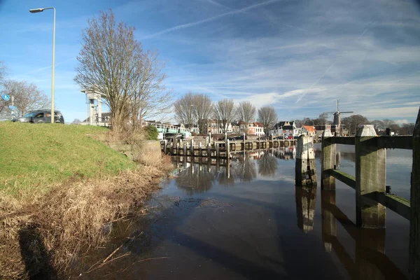 Oude Veerstal Längs Kajen Floden Hollandsche Ijssel Gouda Nederländerna — Stockfoto