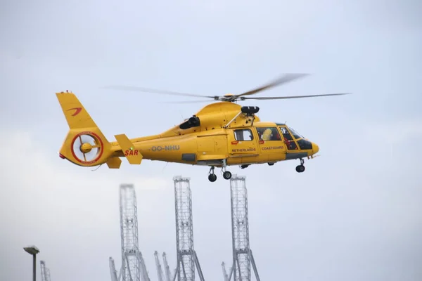 Nhu Eurocopter Como 365N3 Delfim Guarda Costeira Holandesa Deixando Plataforma — Fotografia de Stock