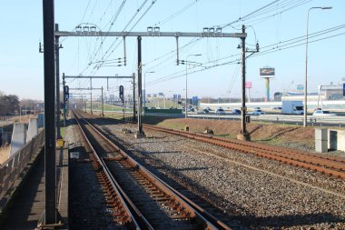 tren yolu tren istasyonunda Den Haag Ypenburg Lahey Hollanda