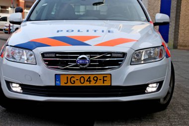 Trafik Müdürlüğü Nieuwerkerk aan den Ijssel Hollanda'da bir olay, polis aracı