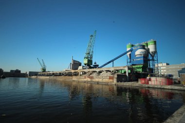 Bam Binckhorst sanayi bölgesi Lahey Hollanda, melkwegstraat, kum, kil ve beton harbor