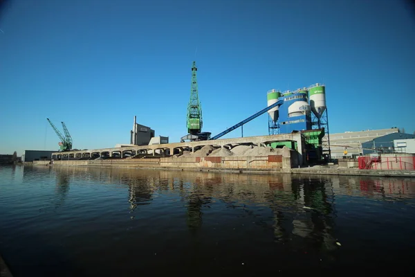 巴姆的沙子 粘土和混凝土港口位于荷兰海牙的 Binckhorst 工业区 — 图库照片