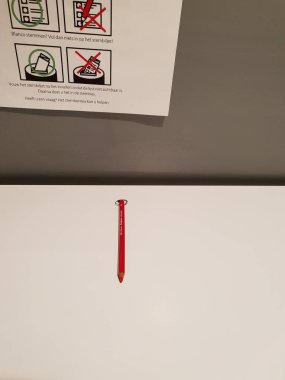 2019 seçimlerinde kırmızı kalem ve kurallar hakkında talimatlar ile seçimler için Hollanda'da oy kabini