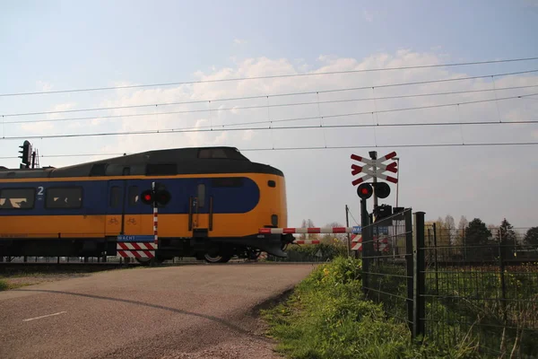Railroad Crossing Barriers Red Lights Icm Koploper Intercity Train Moordrecht — Stock Photo, Image