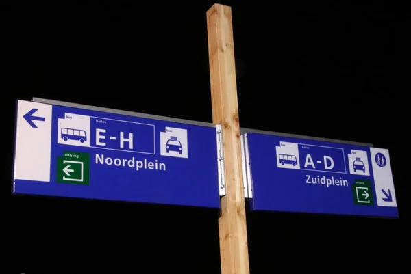 Direction Sign Top Railway Station Lansingerland Zoetermeer Both Sides Station — Stock Photo, Image
