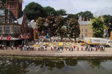 Hollanda'da Lahey'de Madurodam adlı minyatürdolu küçük bir şehir