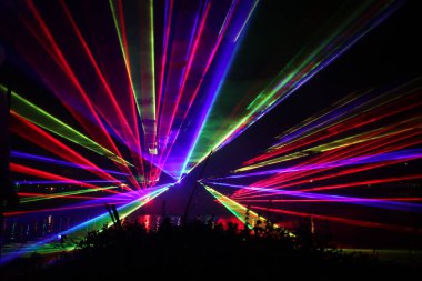 Hollanda, Nieuwerkerk aan den Ijssel - 21 Eylül 2019 - Küçük gemiler geçit töreni ile kamu sokak ve su kamu ücretsiz olay sırasında Lazer gösterisi