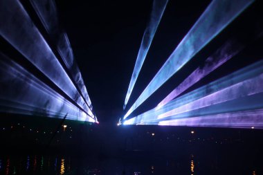 Hollanda, Nieuwerkerk aan den Ijssel - 21 Eylül 2019 - Küçük gemiler geçit töreni ile kamu sokak ve su kamu ücretsiz olay sırasında Lazer gösterisi