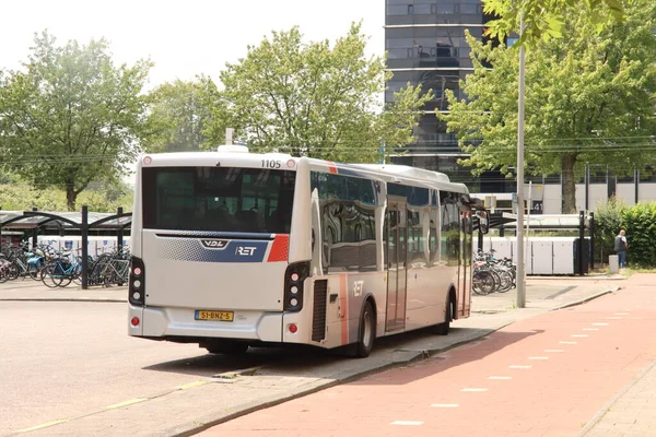 Hybrydowy Autobus Miejski Ret Stacji Rotterdam Alexander Holandii — Zdjęcie stockowe