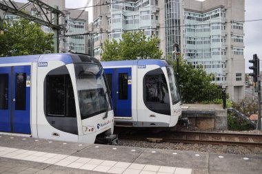 Den Haag Laan van Noi istasyonundaki Randstadrail 'deki RSG3 RET metro treni.