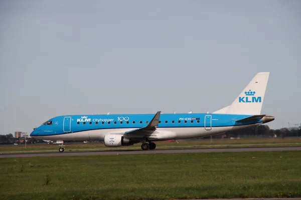 Embraer Erj 175 Klm Odjíždí Amsterdamského Letiště Schiphol Nizozemsku Polderbaanském — Stock fotografie