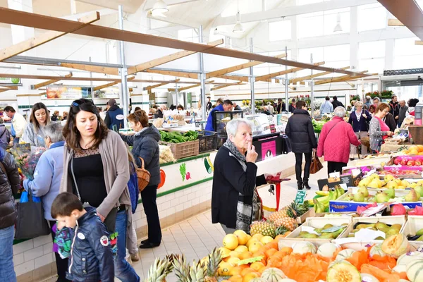 Croisic Francia Aprile 2017 Cibo Mercato — Foto Stock