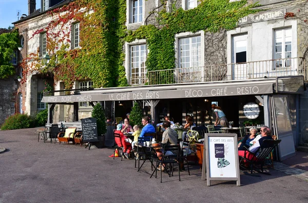 Beaumont Auge Francja Sierpień 2016 Restauracja Malowniczej Miejscowości Lecie — Zdjęcie stockowe