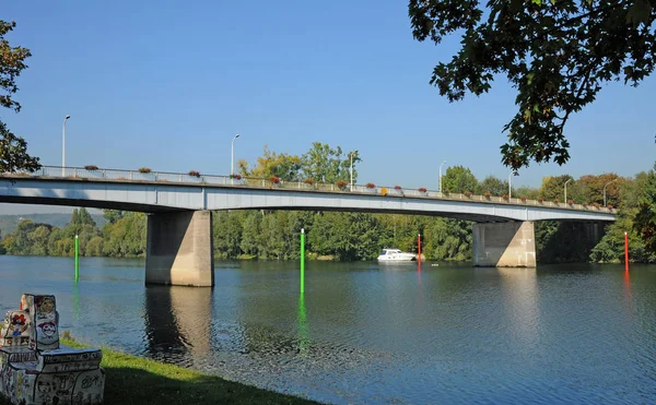 Les Mureaux Frankrijk September 2011 Seine Riverside — Stockfoto