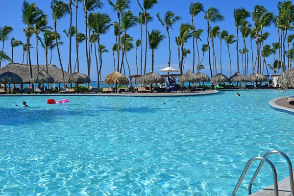Punta Cana República Dominicana Mayo 2017 Piscina Hotelera Turística —  Fotos de Stock