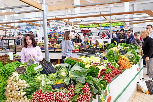 Croisic Francja Kwietnia 2017 Żywności Rynku — Zdjęcie stockowe